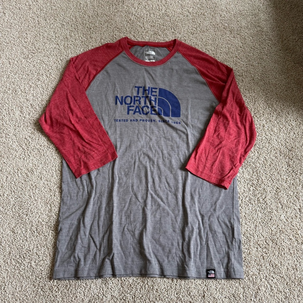 North Face 3/4 length sleeve t-shirt baseball tee red gray logo Large